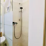 Guest House *
